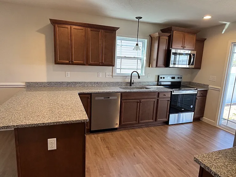 1108 Cleve Gosnell Ln — Photo 5