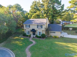 2704 Cambridge Ct SE, Decatur, AL 35601