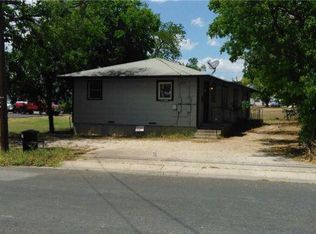 1809 E Leon St #B, Gatesville, TX 76528