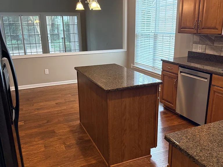 6720 Fieldstone Manor Dr — Photo 5