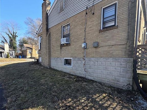 2nd image of 213 Henquin Dr