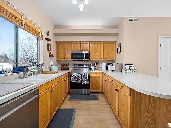 5th image of 3510 N Kingston Dr