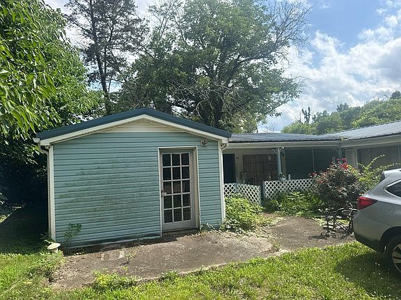4th image of 31 Hosta Ln