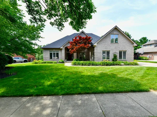 1324 Eagle Valley Dr, Greenwood, IN 46143