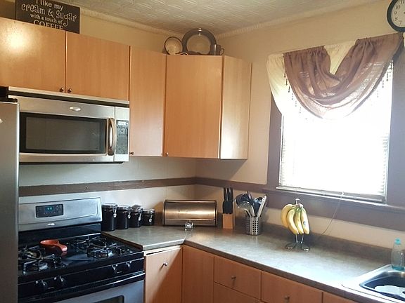 3rd image of 15 Cottage Pl