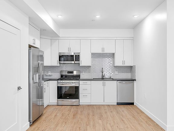 3rd image of 11408 W Sarah St #305
