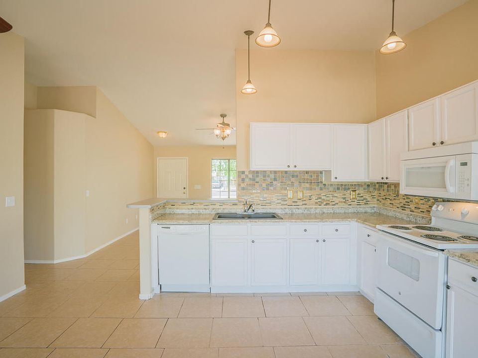 1st image of 16555 N Cumbie Ln