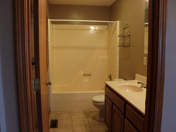 5th image of 28384 Benton Way