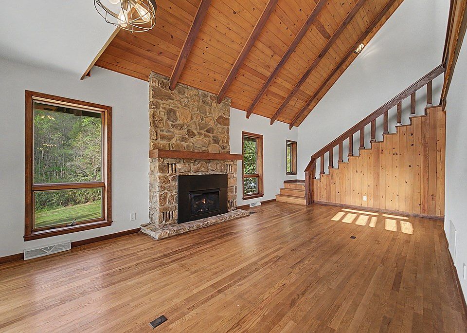 26th image of 3956 Franks Creek Rd