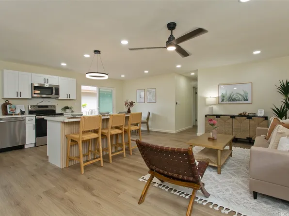 94-651 Maaniani Pl, Waipahu, HI 96797