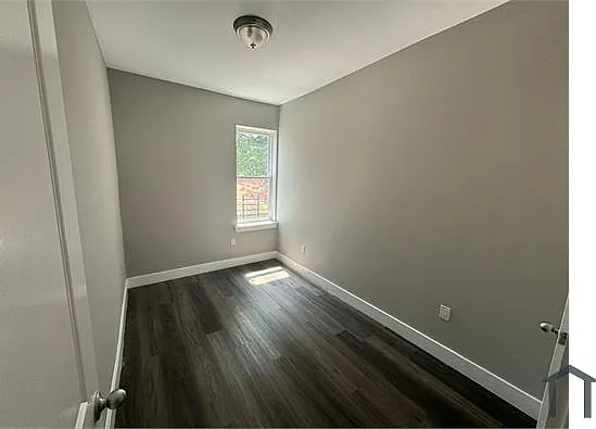 700 Chancellor Ave #202 — Photo 5