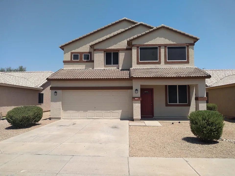 2021 N 103rd Dr