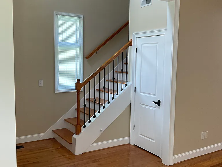 913 Wall St — Photo 11
