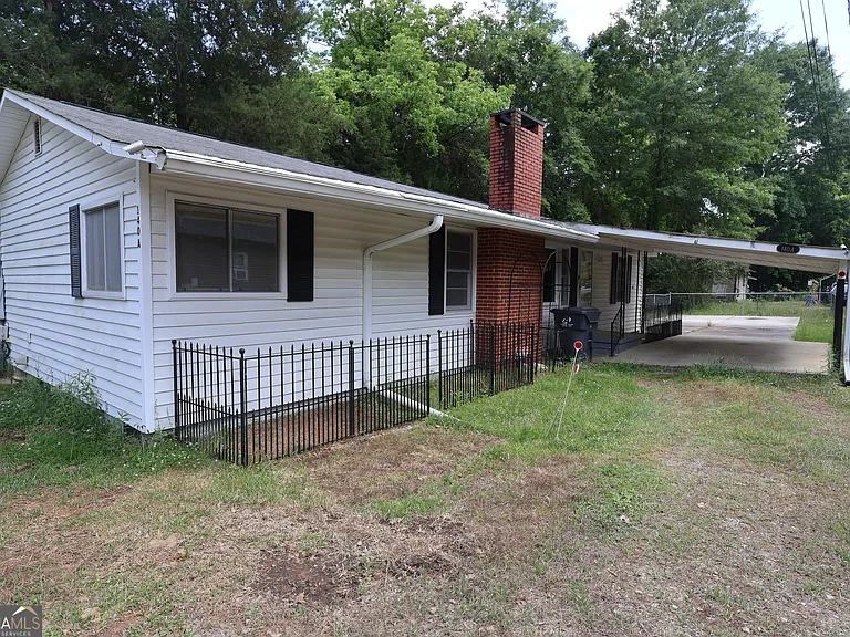 140 Bell Ave SE — Photo 31