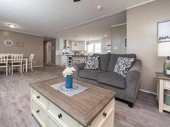 2nd image of 2125 Walnut Hollow Rd