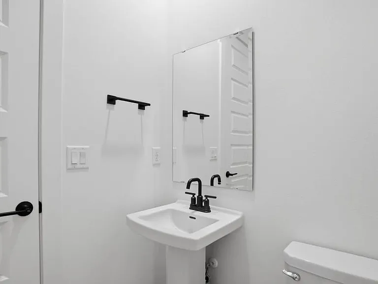 20464 Myrtle Pl E #1 — Photo 3