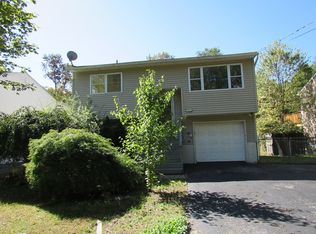 6 River Rd, Stanhope, NJ 07874