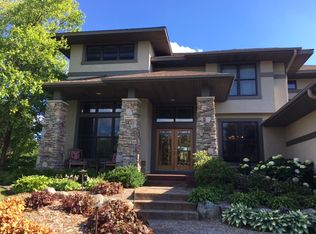 18897 Explorer Trl, Eden Prairie, MN 55347