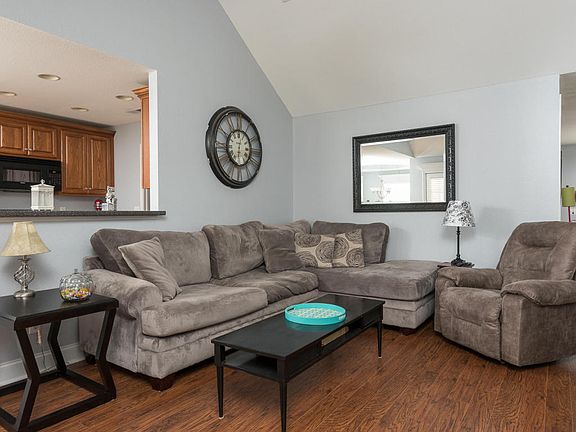 4th image of 293 Sweet Birch Dr