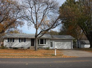 1303 S Lawson St, Aberdeen, SD 57401