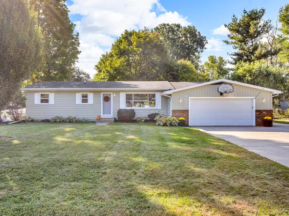 3033 John Glenn Dr, Jackson, MI 49201