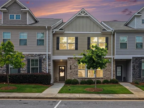 4270 Sunny Oak Ln, Norcross, GA 30071