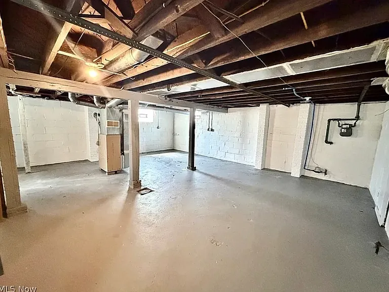 940 Katherine Ave — Photo 6