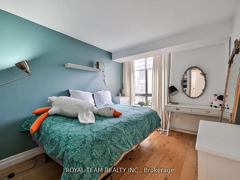211 N Saint Patrick St S #Penthouse C-10 — Photo 39