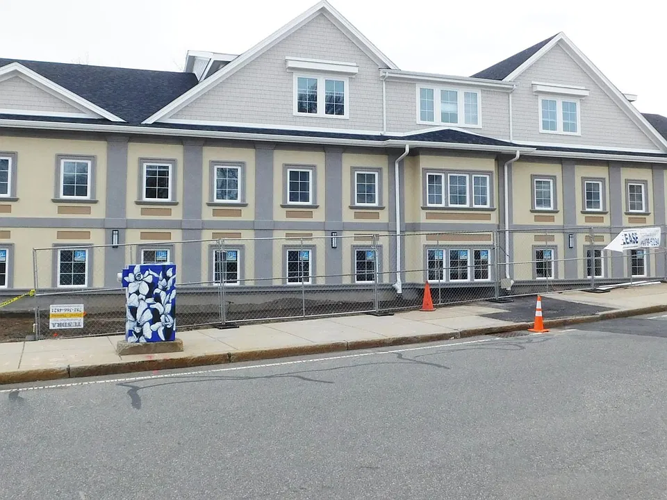 20 Milton St #104