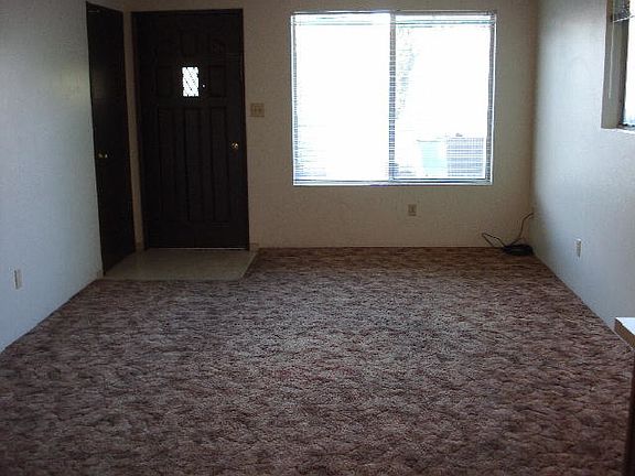 2nd image of 1749 Siskiyou Blvd APT 4