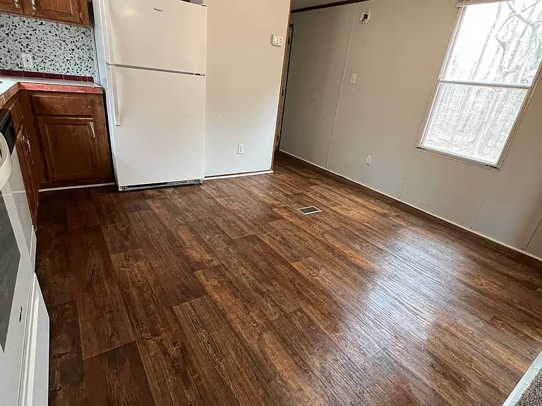 500 Julia St — Photo 10