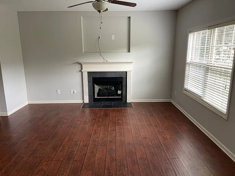 2706 Bechet Ln — Photo 3