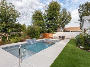 17951 Emelita St, Encino, CA 91316