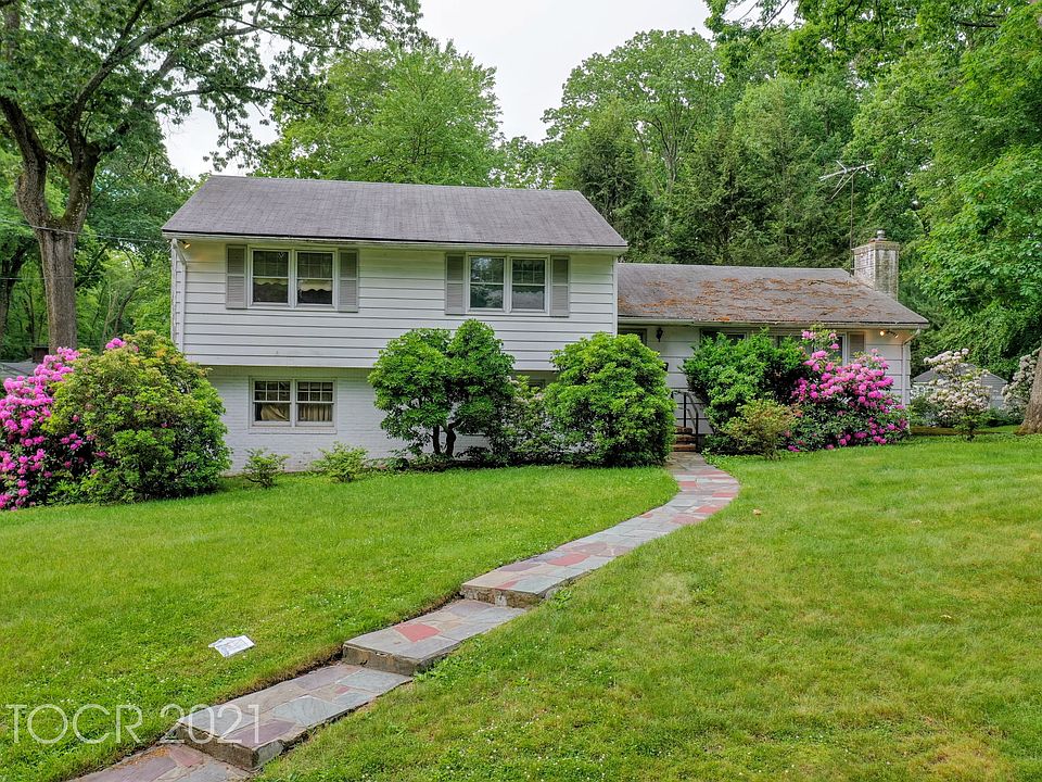 1st image of 5 Lynne Pl