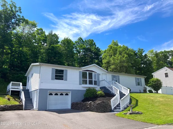 309 Meadowcrest Dr, Trucksville, PA 18708