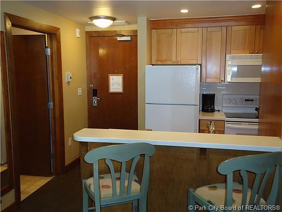 5th image of 3720 Sundial Ct #B411