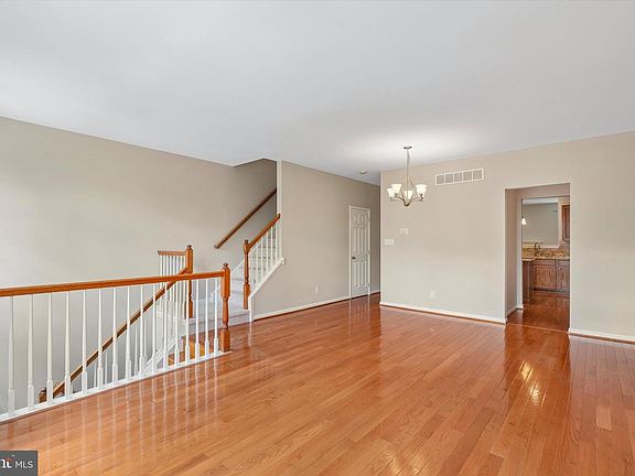 2nd image of 278 Yorktown Ct