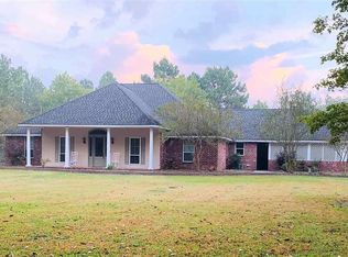 10439 R L Bergeron Ln, New Roads, LA 70760