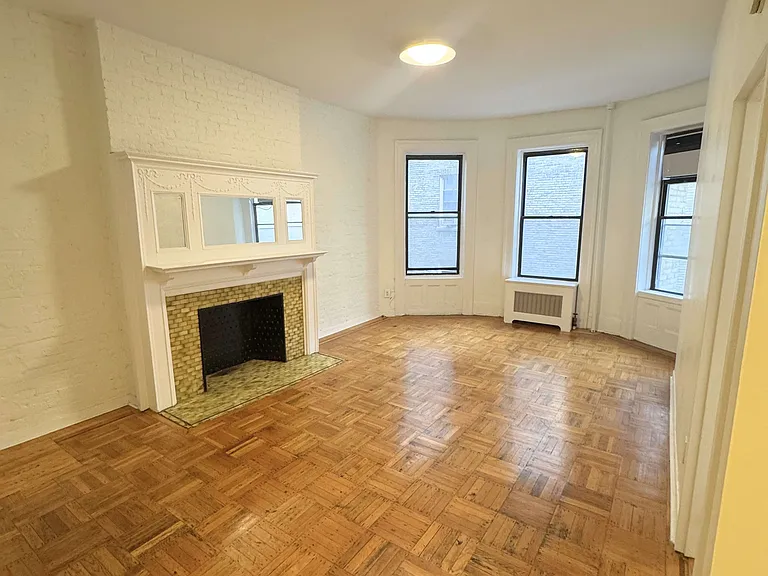 327 W 89th St #3R — Photo 1
