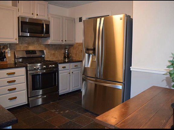 3rd image of 4106 W 59th St