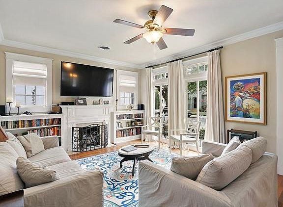 3rd image of 71 Versailles Blvd