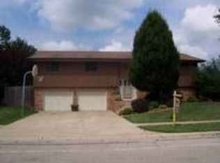 128 Deerpath Dr, Morris, IL 60450