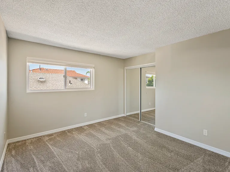 1909 Harriman Ln #1 — Photo 14