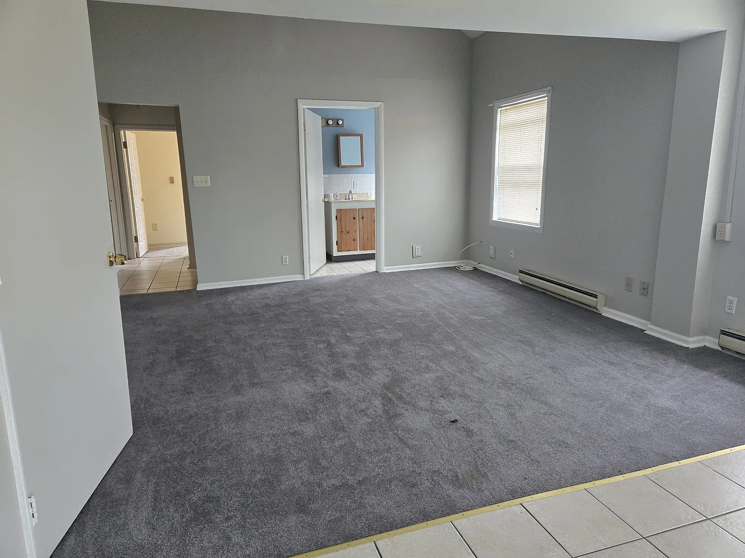 3 bed, 1200 sqft, $1,100 — Photo 4