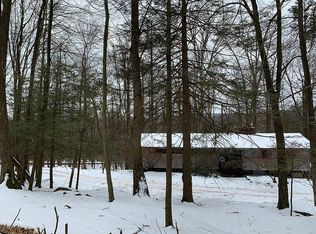 3 Glendalough Rd, Dallas, PA 18612