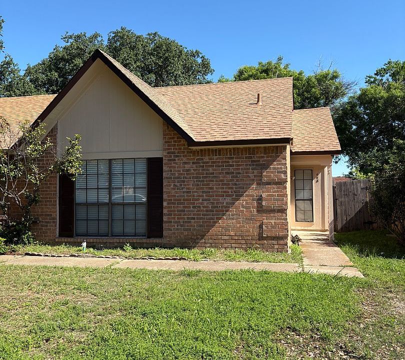 1st image of 658 Stonehenge Dr