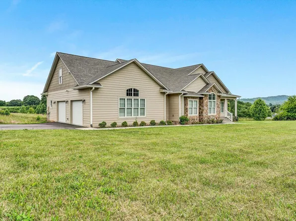 91 Cahas Summit Rd, Boones Mill, VA 24065