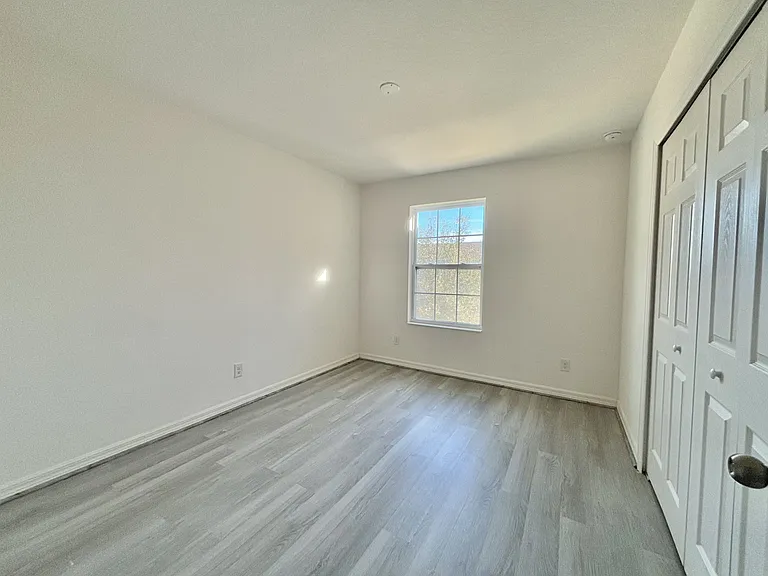 140 Primrose Dr — Photo 5