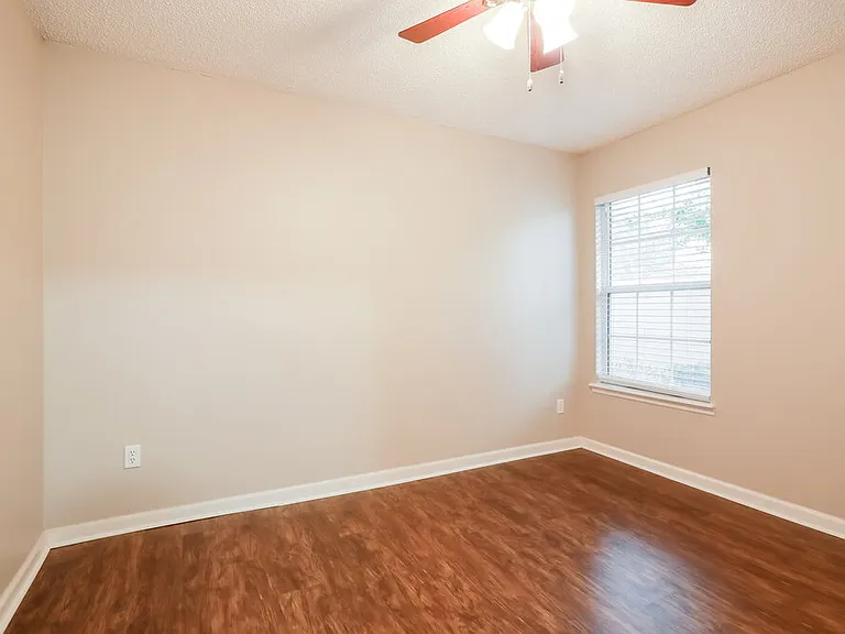 1433 Starboard Ct — Photo 9