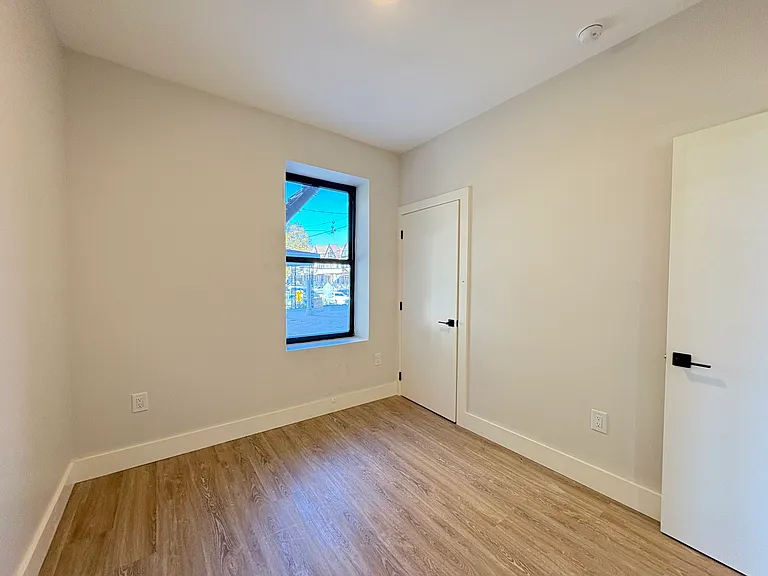 267 Martin Luther King Dr #4C — Photo 4